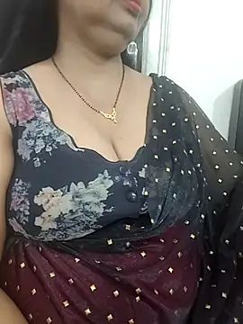 Snapshot of Deepthi_Mysore chatting on 10.25.25 Deepthi Mysore online show from 10.25.25