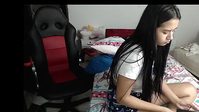 Snapshot of kayla_k18 chatting on 12.09.24 kayla k18 online show from 12.09.24