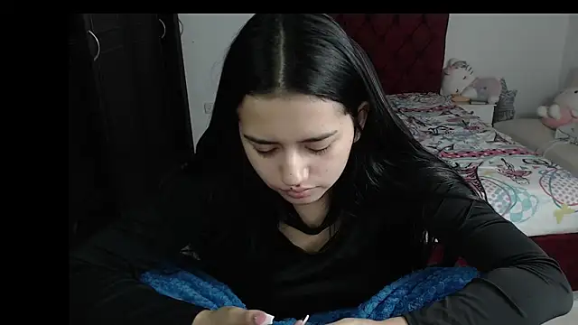 Snapshot of kayla_k18 chatting on 01.10.25 kayla k18 online show from 01.10.25