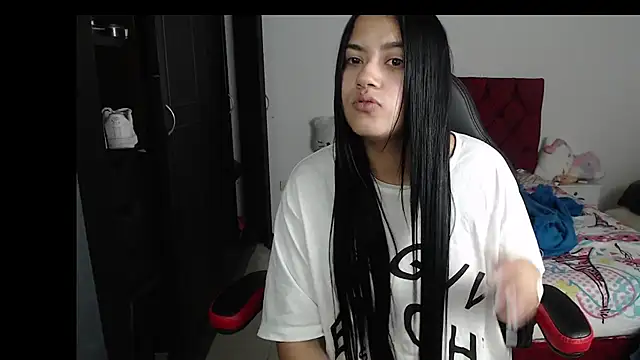 Snapshot of kayla_k18 chatting on 01.22.25 kayla k18 online show from 01.22.25