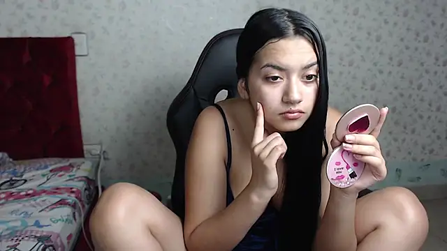 Snapshot of kayla_k18 chatting on 03.15.25 kayla k18 online show from 03.15.25