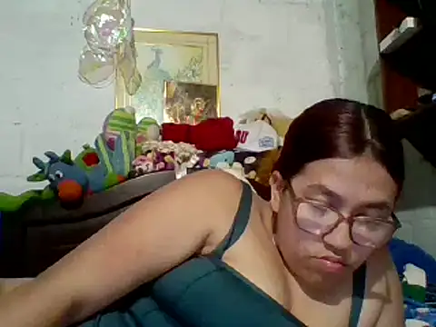 dafne19  online show from 12.14.24