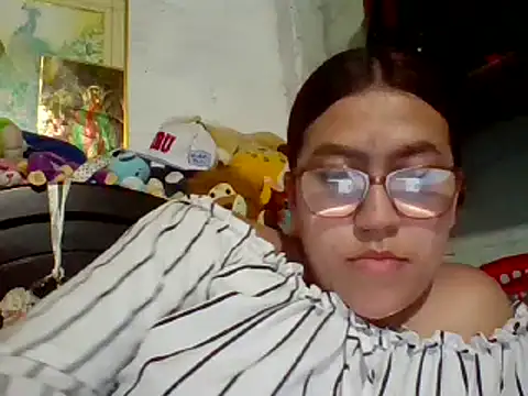 dafne19  online show from 12.17.24