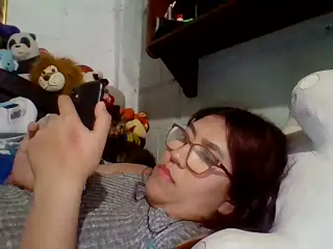 dafne19  online show from 02.04.25