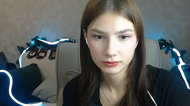 Snapshot of AnaHoney chatting on 12.02.24 AnaHoney online show from 12.02.24