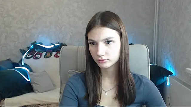 Snapshot of AnaHoney chatting on 01.13.25 AnaHoney online show from 01.13.25