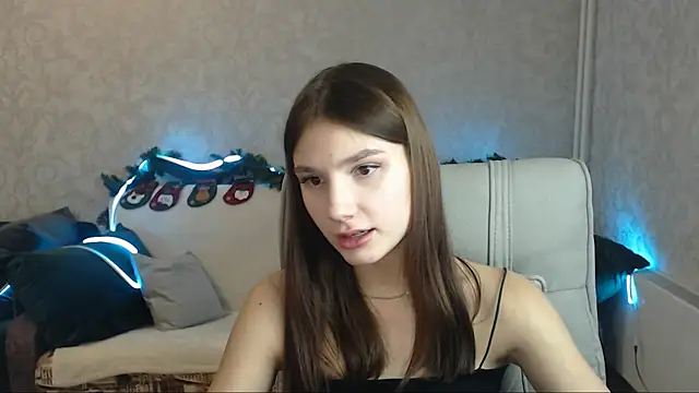 Snapshot of AnaHoney chatting on 01.17.25 AnaHoney online show from 01.17.25
