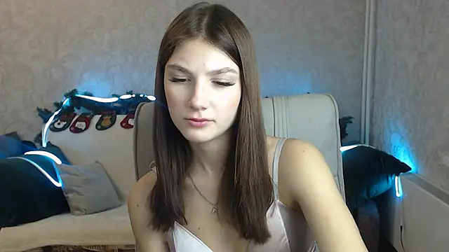 Snapshot of AnaHoney chatting on 01.20.25 AnaHoney online show from 01.20.25
