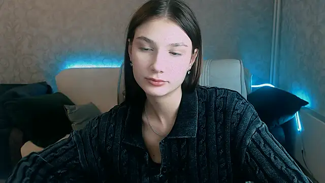 Snapshot of AnaHoney chatting on 02.13.25 AnaHoney online show from 02.13.25