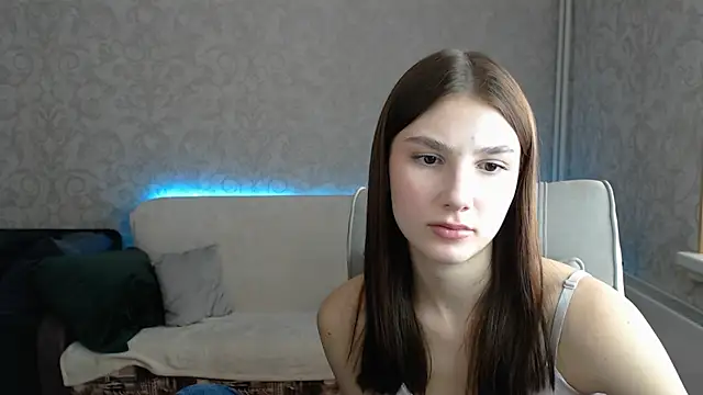 Snapshot of AnaHoney chatting on 02.24.25 AnaHoney online show from 02.24.25