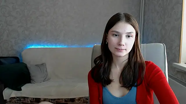 Snapshot of AnaHoney chatting on 02.25.25 AnaHoney online show from 02.25.25