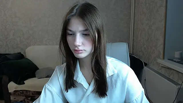Snapshot of AnaHoney chatting on 03.17.25 AnaHoney online show from 03.17.25