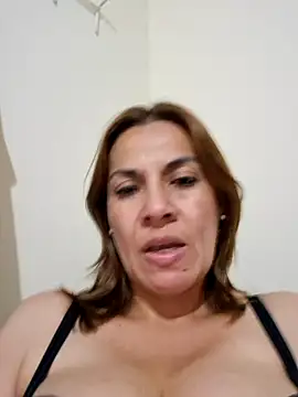 Snapshot of Zaralu_ chatting on 01.10.25 Zaralu online show from 01.10.25