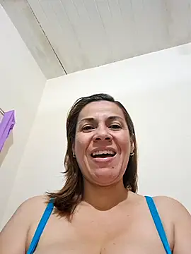 Snapshot of Zaralu_ chatting on 02.02.25 Zaralu online show from 02.02.25