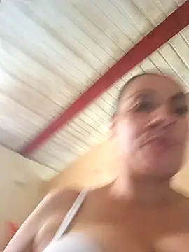 Snapshot of Zaralu_ chatting on 02.12.25 Zaralu online show from 02.12.25