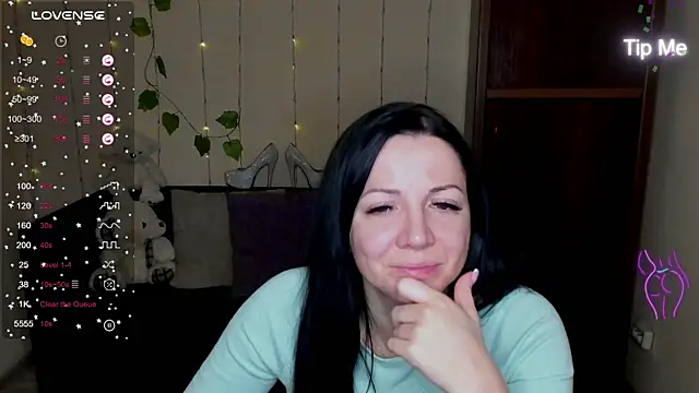 Snapshot of Alika_lorens_talk chatting on 12.28.24 Alika lorens talk online show from 12.28.24