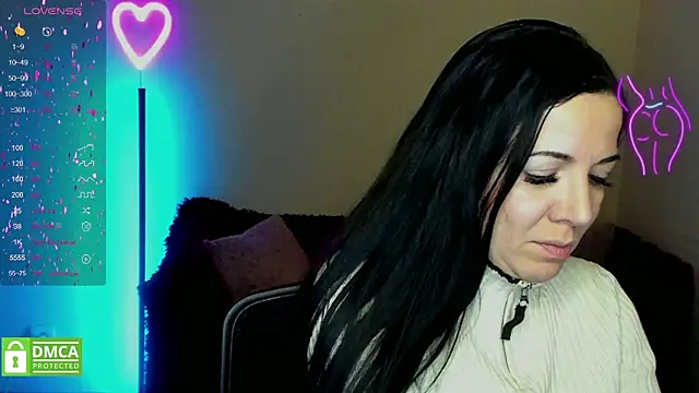 Snapshot of Alika_lorens_talk chatting on 02.12.25 Alika lorens talk online show from 02.12.25