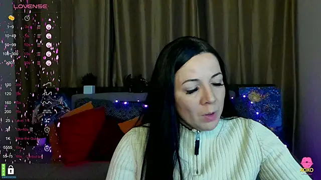 Snapshot of Alika_lorens_talk chatting on 02.13.25 Alika lorens talk online show from 02.13.25