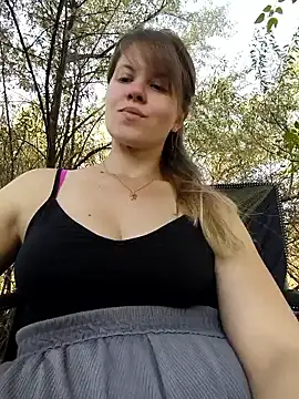 Snapshot of astiSWEET chatting on 09.28.25 astiSWEET online show from 09.28.25