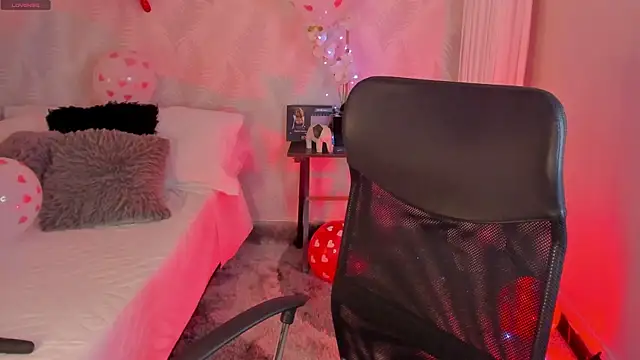 CyntiaAdams online show from 02.14.25