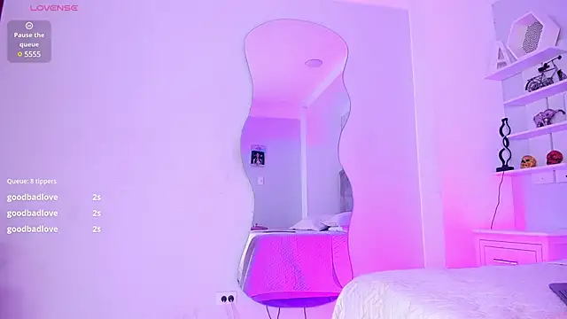 Snapshot of LiaFlowers chatting on 12.08.24 LiaFlowers online show from 12.08.24