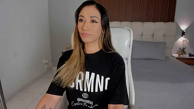 Emma23   online show from 02.19.26