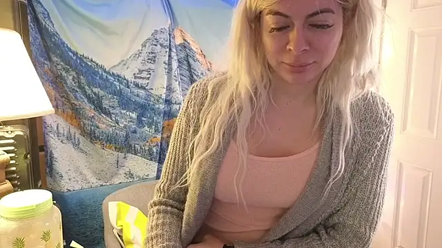 Snapshot of cunty_tranny_lydia chatting on 03.16.25 cunty tranny lydia online show from 03.16.25