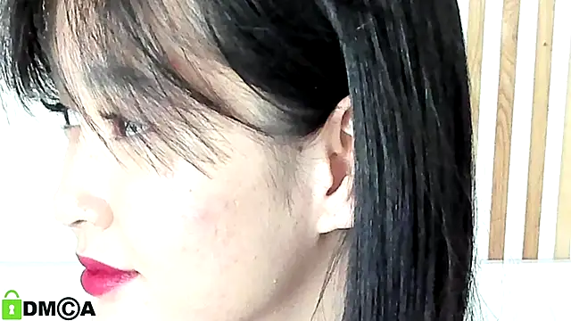 Lola Peach online show from 12.08.24