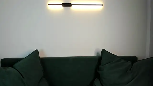 Lola Peach online show from 09.20.25