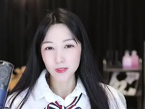 Nuyoah-77 online show from 12.08.24