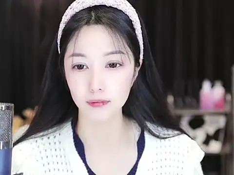 Nuyoah-77 online show from 12.21.24