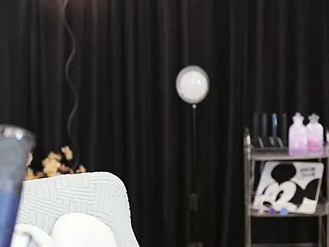 Nuyoah-77 online show from 12.26.24