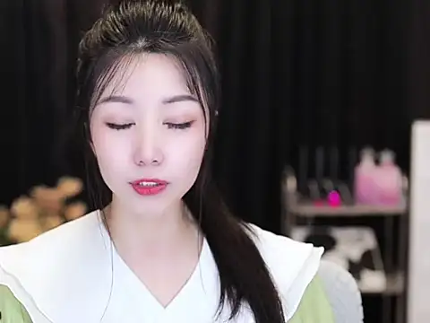 Nuyoah-77 online show from 09.21.25