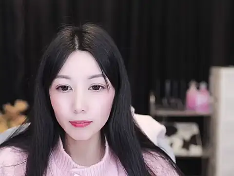 Nuyoah-77 online show from 11.13.25