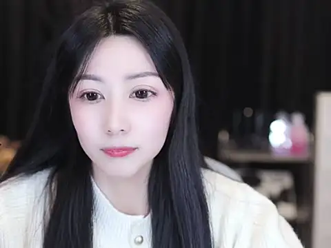 Nuyoah-77 online show from 12.22.25