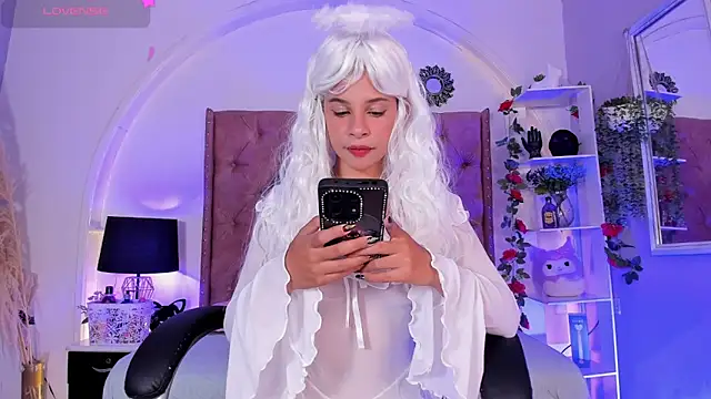 LadyAvalon online show from 11.13.25