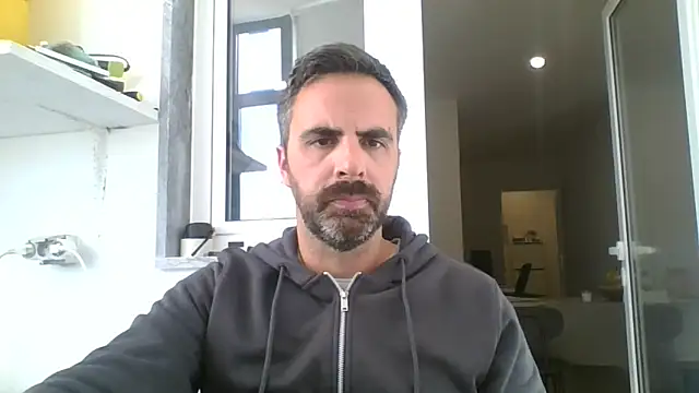 Snapshot of Genntle chatting on 11.03.25 Genntle online show from 11.03.25