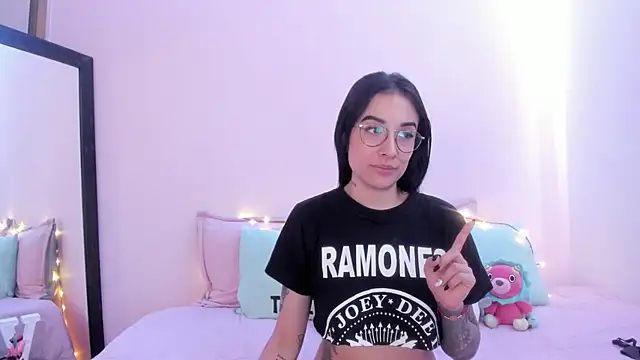 ValeriaCox online show from 01.12.25