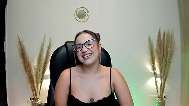 RyliieHunter online show from 12.14.24