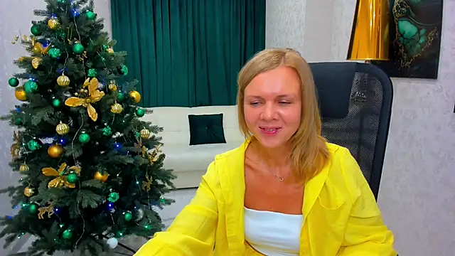 AgathaKlouin online show from 12.15.24
