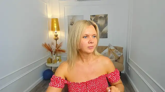 AgathaKlouin online show from 05.31.26