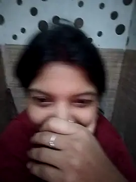 Snapshot of Hotty-Divya chatting on 11.05.25 Hotty-Divya online show from 11.05.25