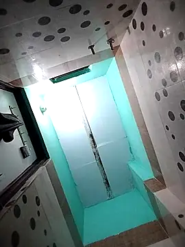 Snapshot of Hotty-Divya chatting on 11.06.25 Hotty-Divya online show from 11.06.25