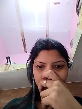 Snapshot of Hotty-Divya chatting on 03.24.26 Hotty-Divya online show from 03.24.26