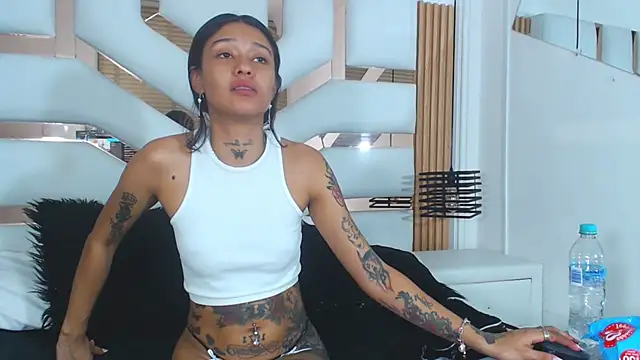 KathaleiaRoss online show from 12.18.24
