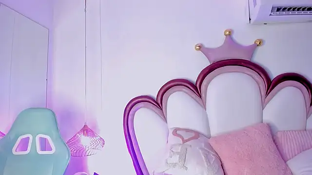 Mia Jansen online show from 05.12.26