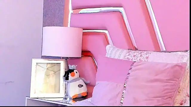 KylieMonnett online show from 02.27.26