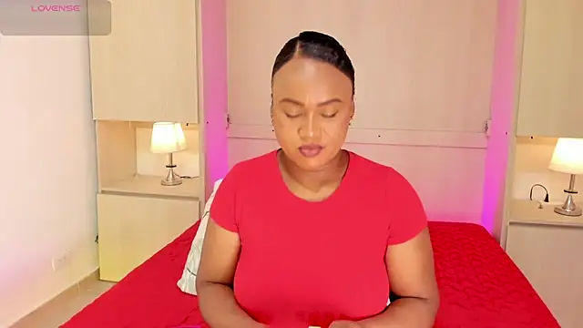 EmilyyStuart online show from 10.24.25