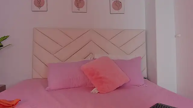 Brianna bigboobs online show from 12.16.24