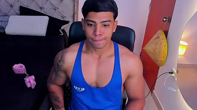 Andrew wolf7 online show from 03.09.26